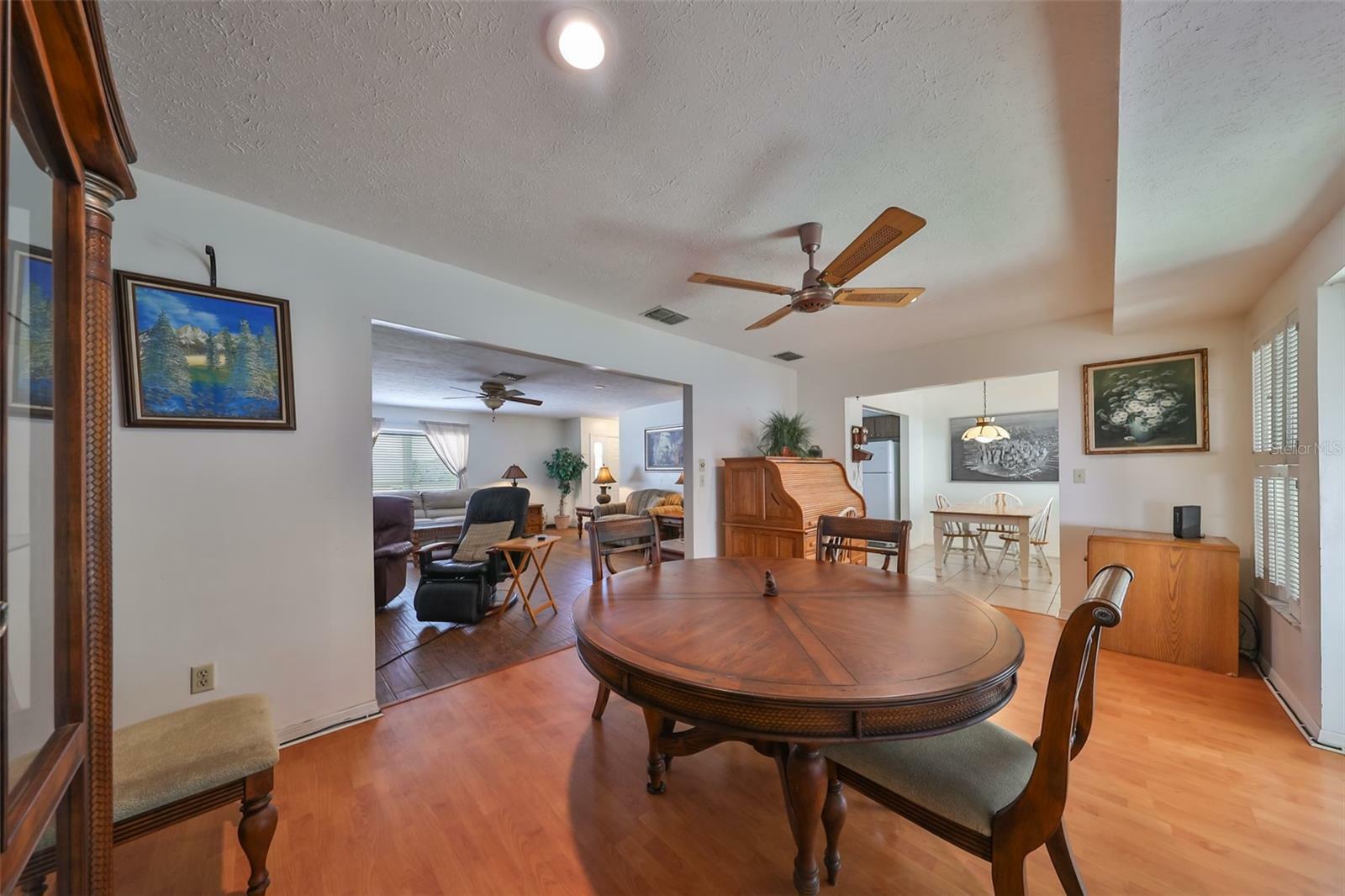 Property Photo:  1615 New Bedford Drive  FL 33573 