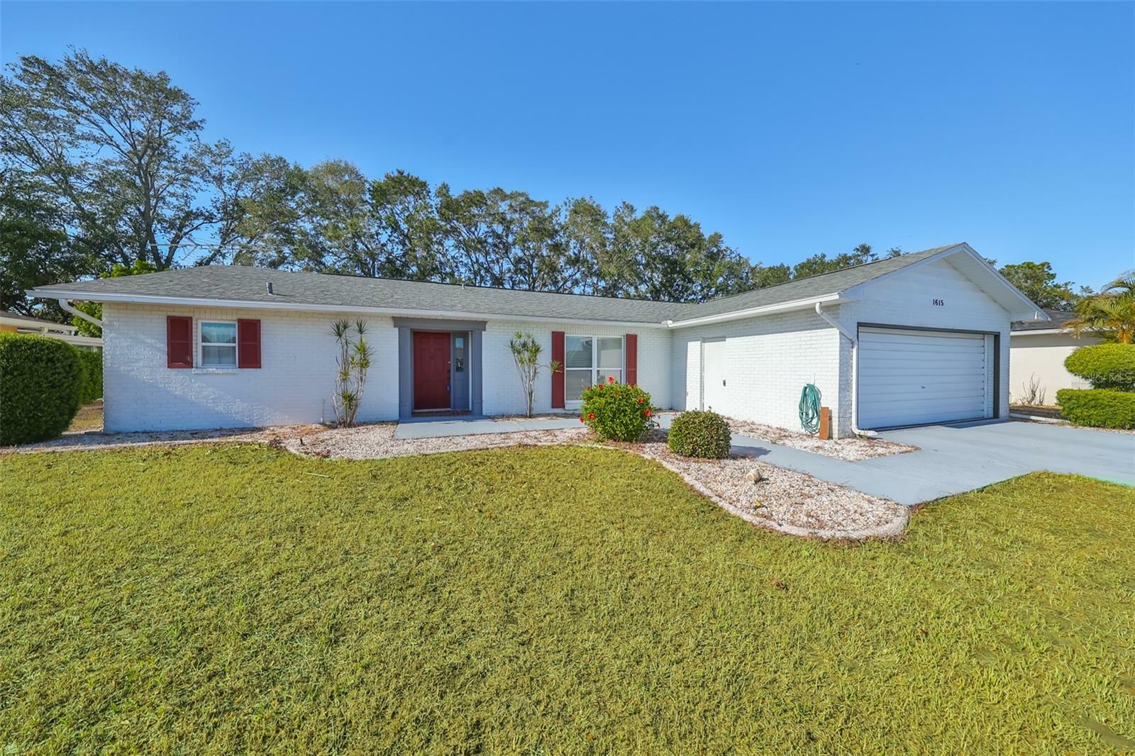 Property Photo:  1615 New Bedford Drive  FL 33573 