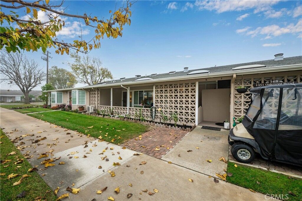 Property Photo: 1351 Oakmont 148K CA 90740
