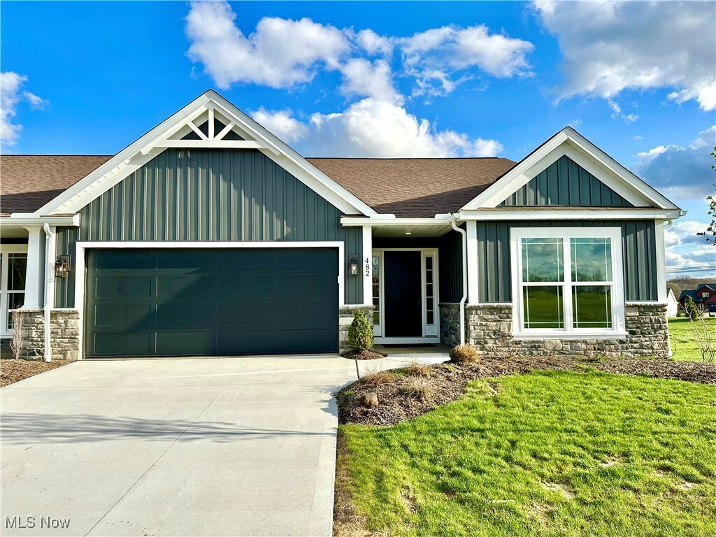 482 Meadow Trail SW  Hartville OH 44632 photo