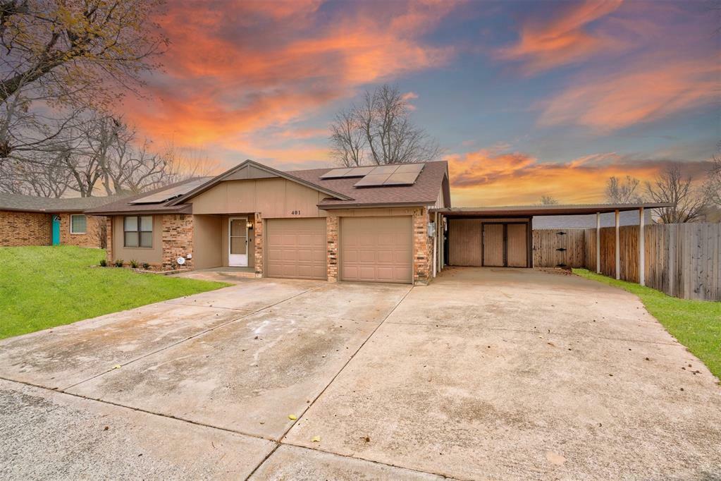 Property Photo:  401 W Hillcrest Drive  OK 73064 