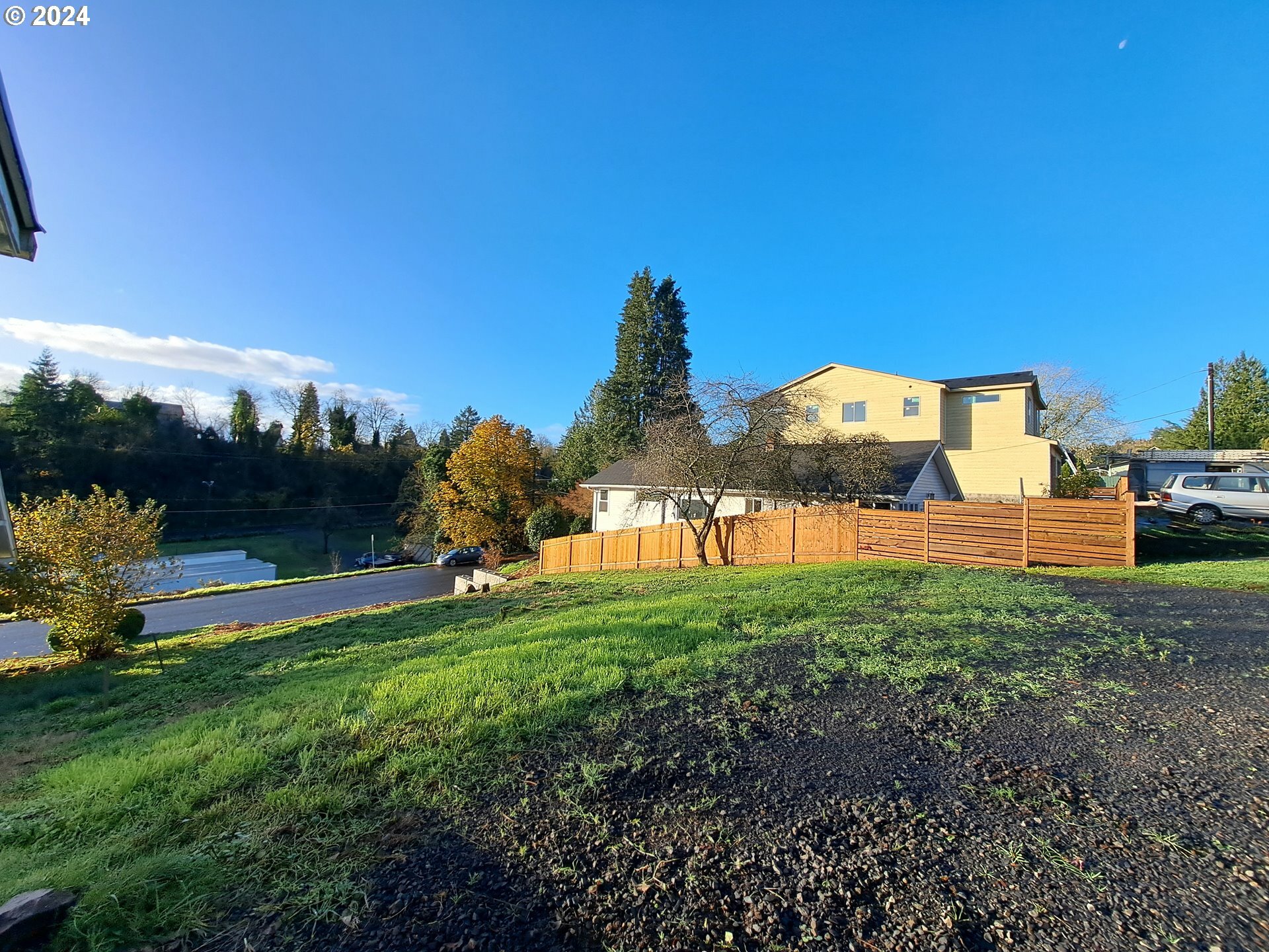 Property Photo:  615 NW 7th Ave  WA 98607 