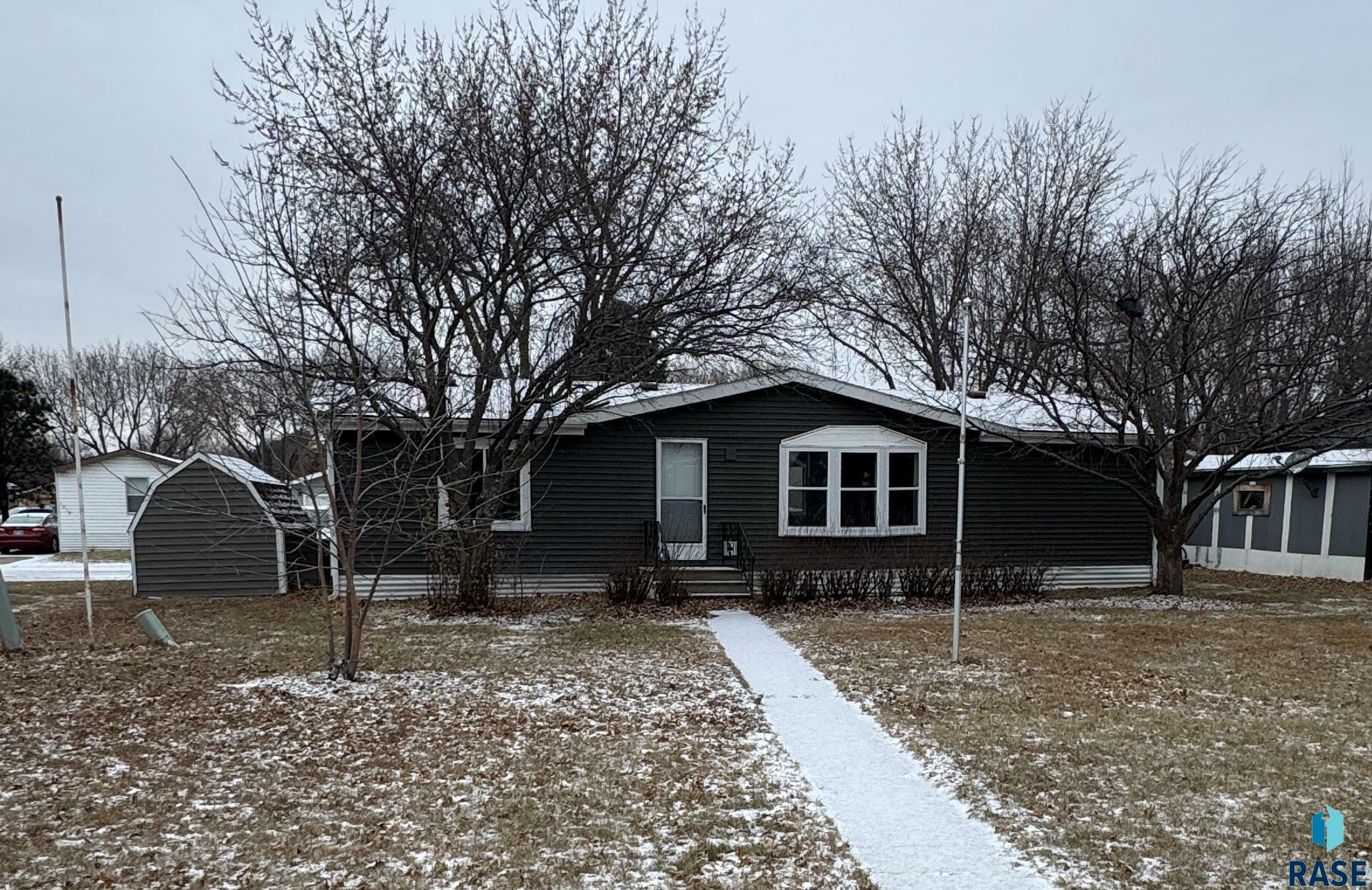 Property Photo:  1008 S Liberty Pl  SD 57106 