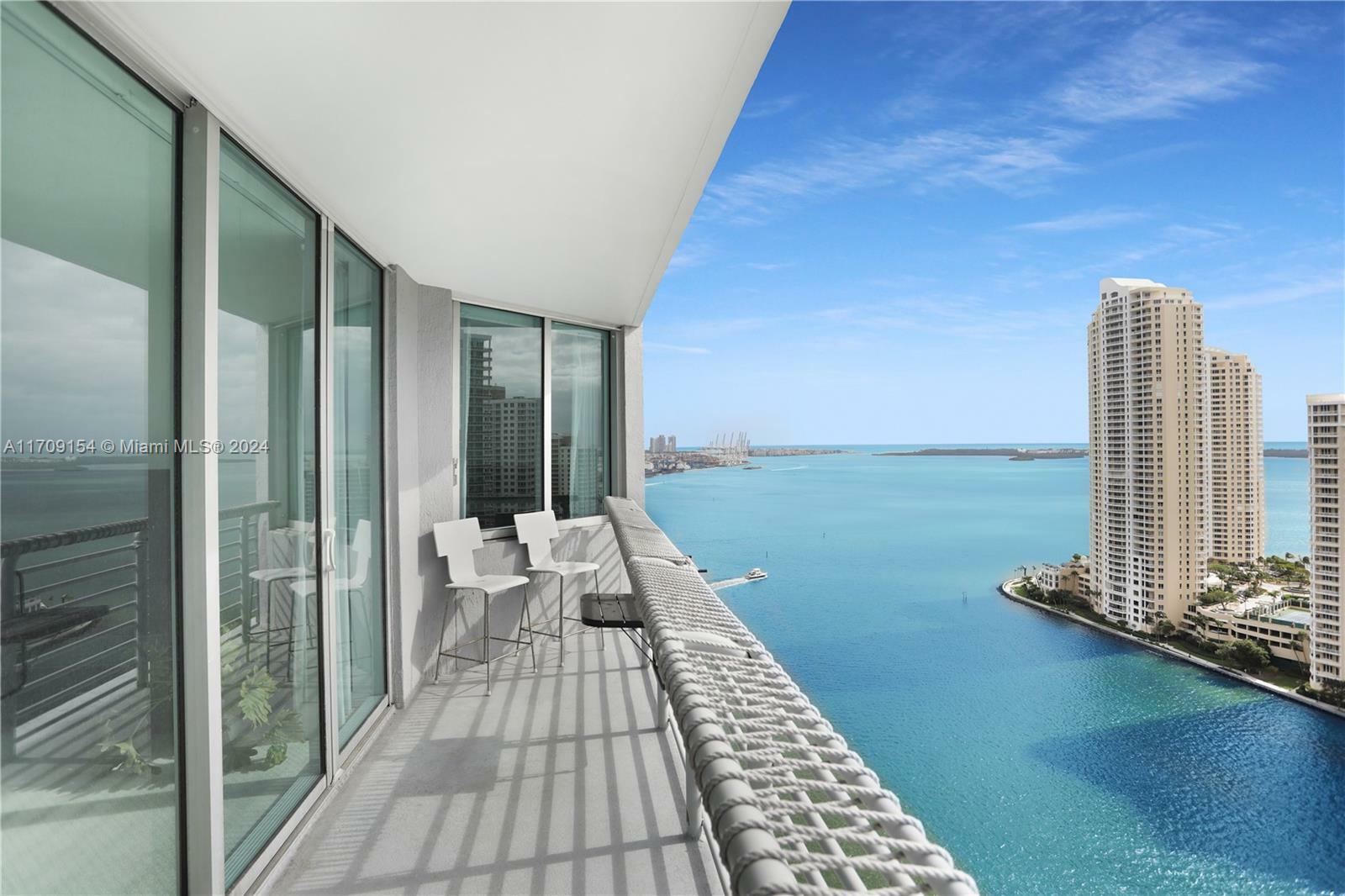 Property Photo:  325 S Biscayne Blvd 2819  FL 33131 