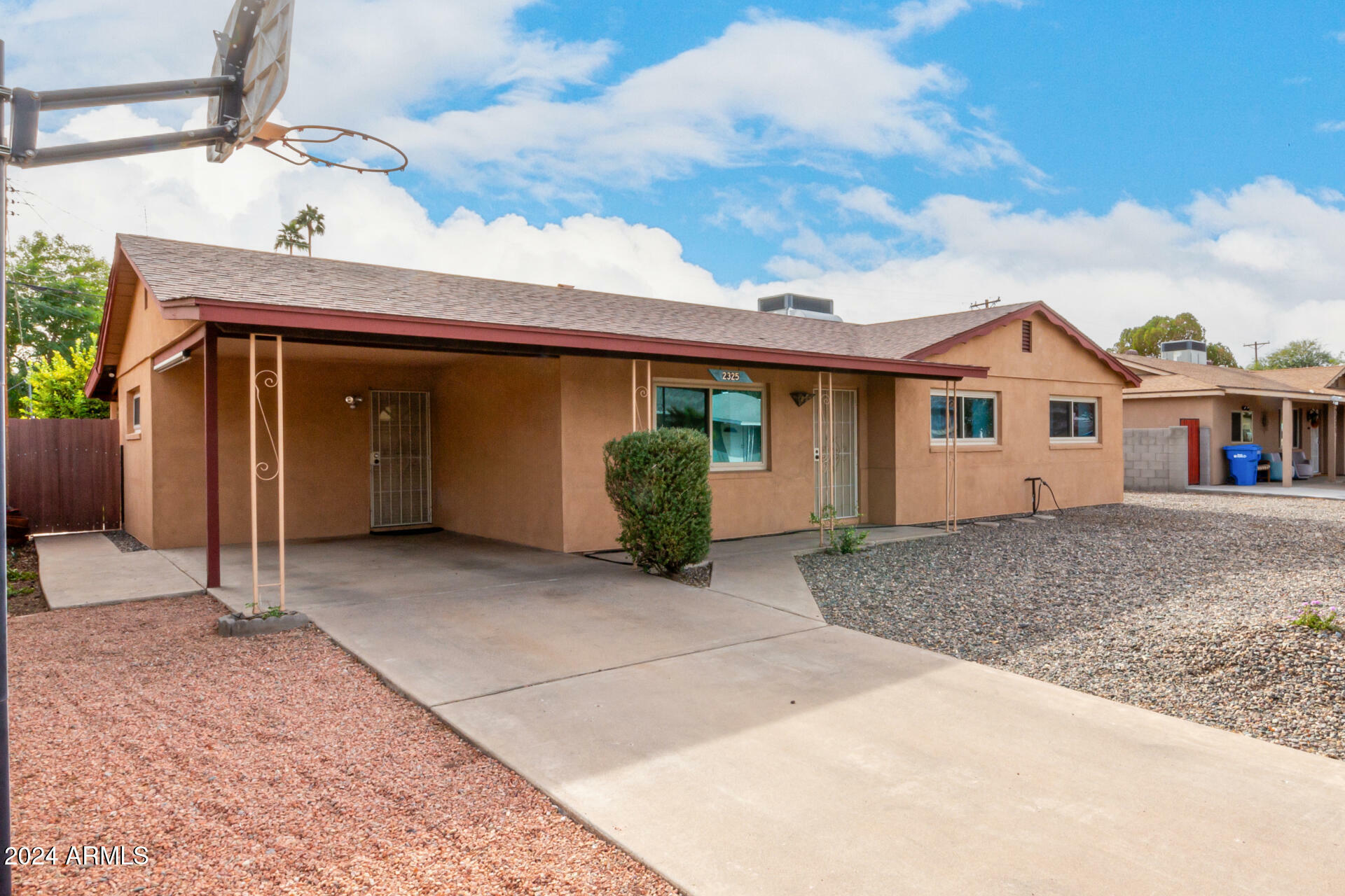 Property Photo: 2325 W Orchid Lane AZ 85021