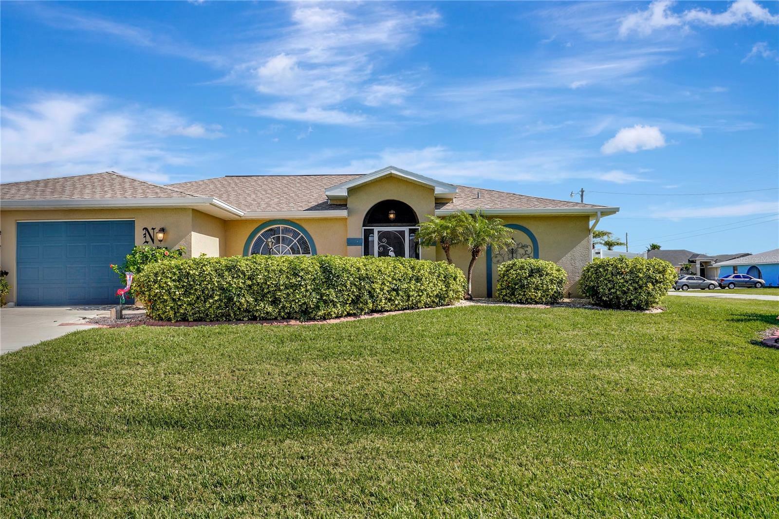 Property Photo:  4627 SW 6th Avenue  FL 33914 