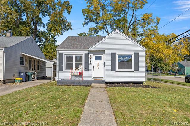 Property Photo:  2221 Rowland Avenue  MI 48067 