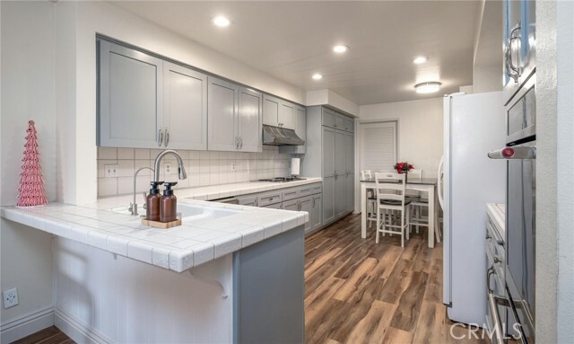 Property Photo:  2205 W 25th Street 6  CA 90732 