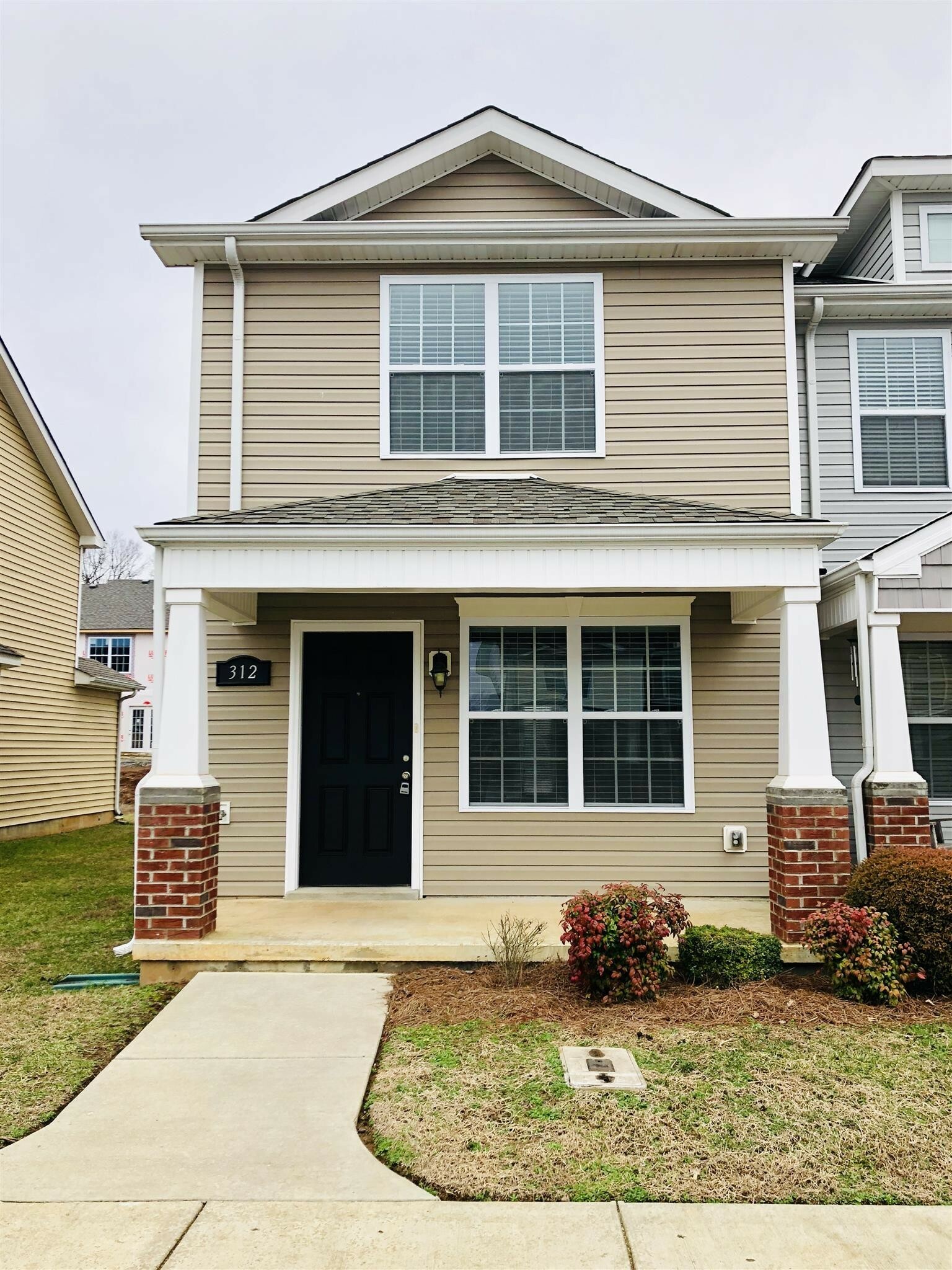 Property Photo:  312 Sam Houston Cir  TN 37040 