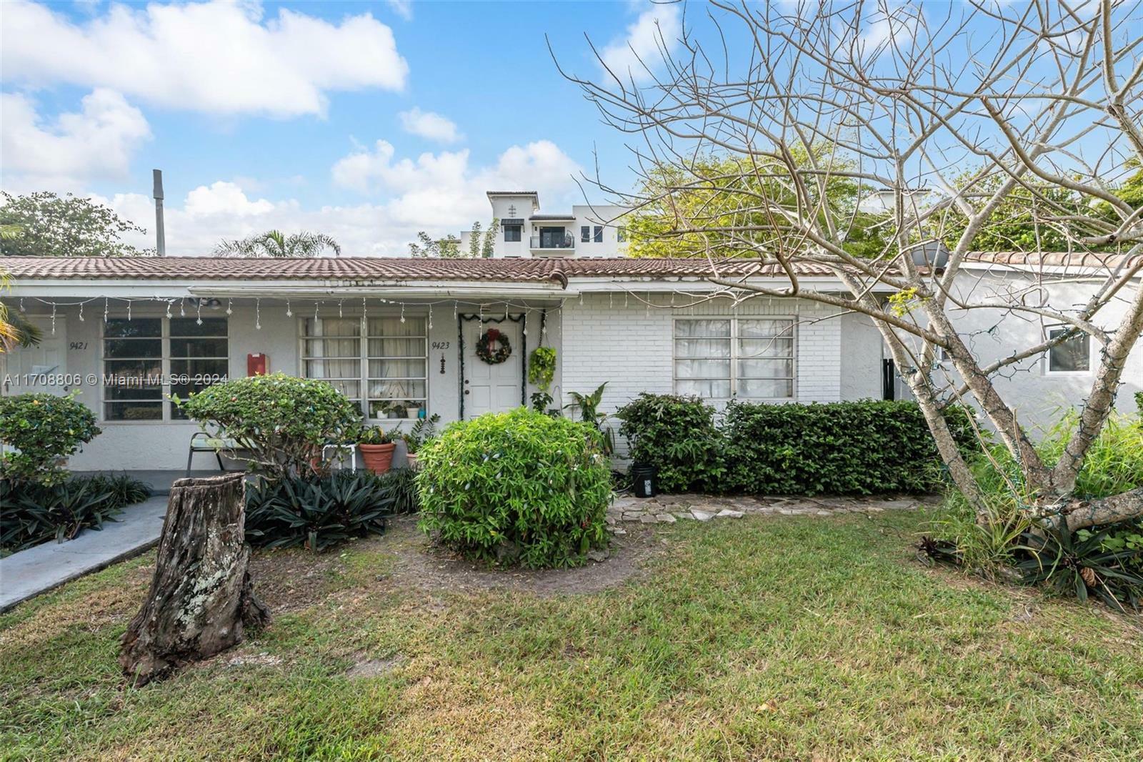 Property Photo:  9423 SW 174th St 9423  FL 33157 