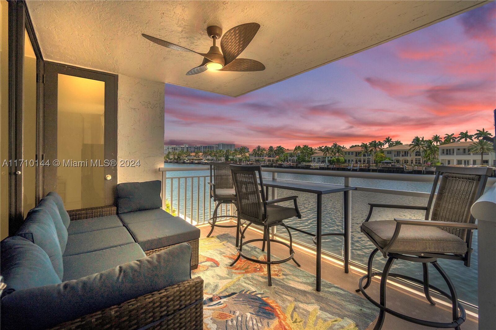 Property Photo:  1600 S Ocean Dr 2F  FL 33019 