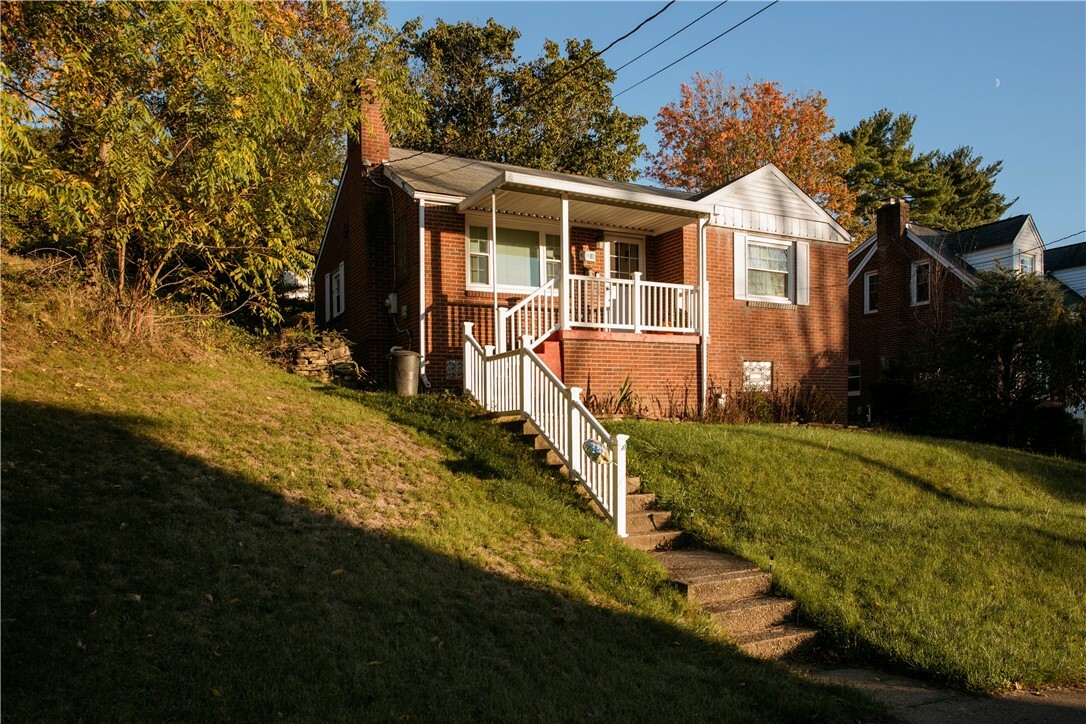 Property Photo: 434 Bluff St PA 15317