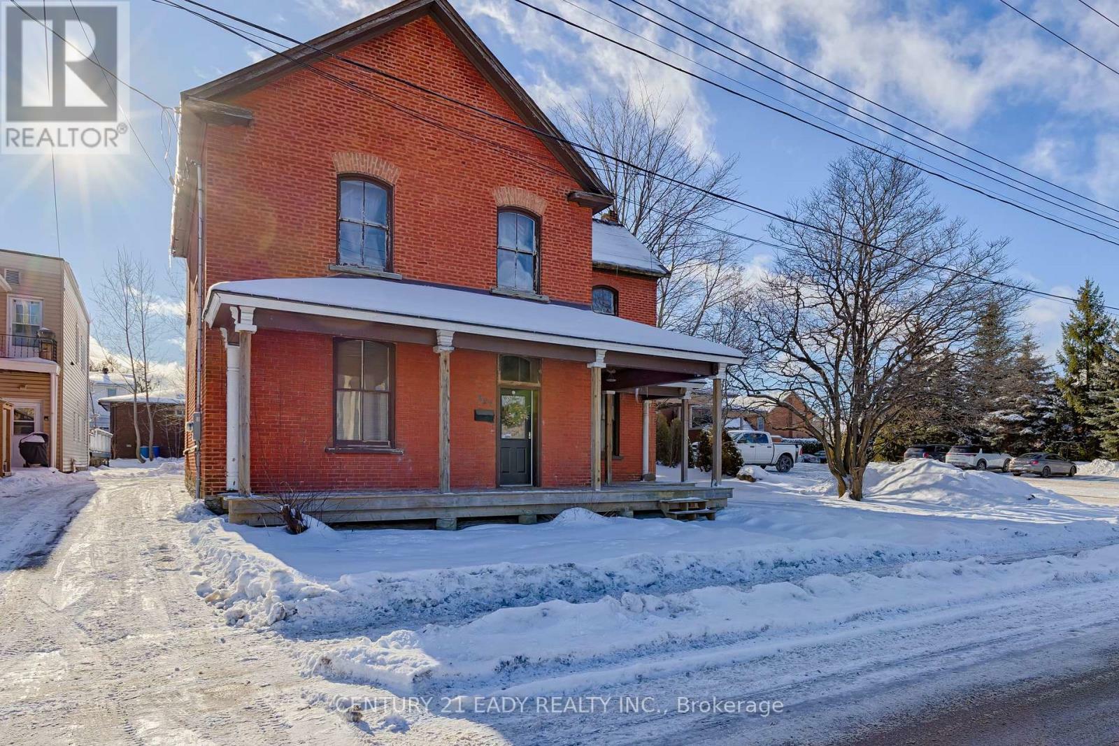 Photo de la propriété:  392 Isabella Street  ON K8A 5T5 