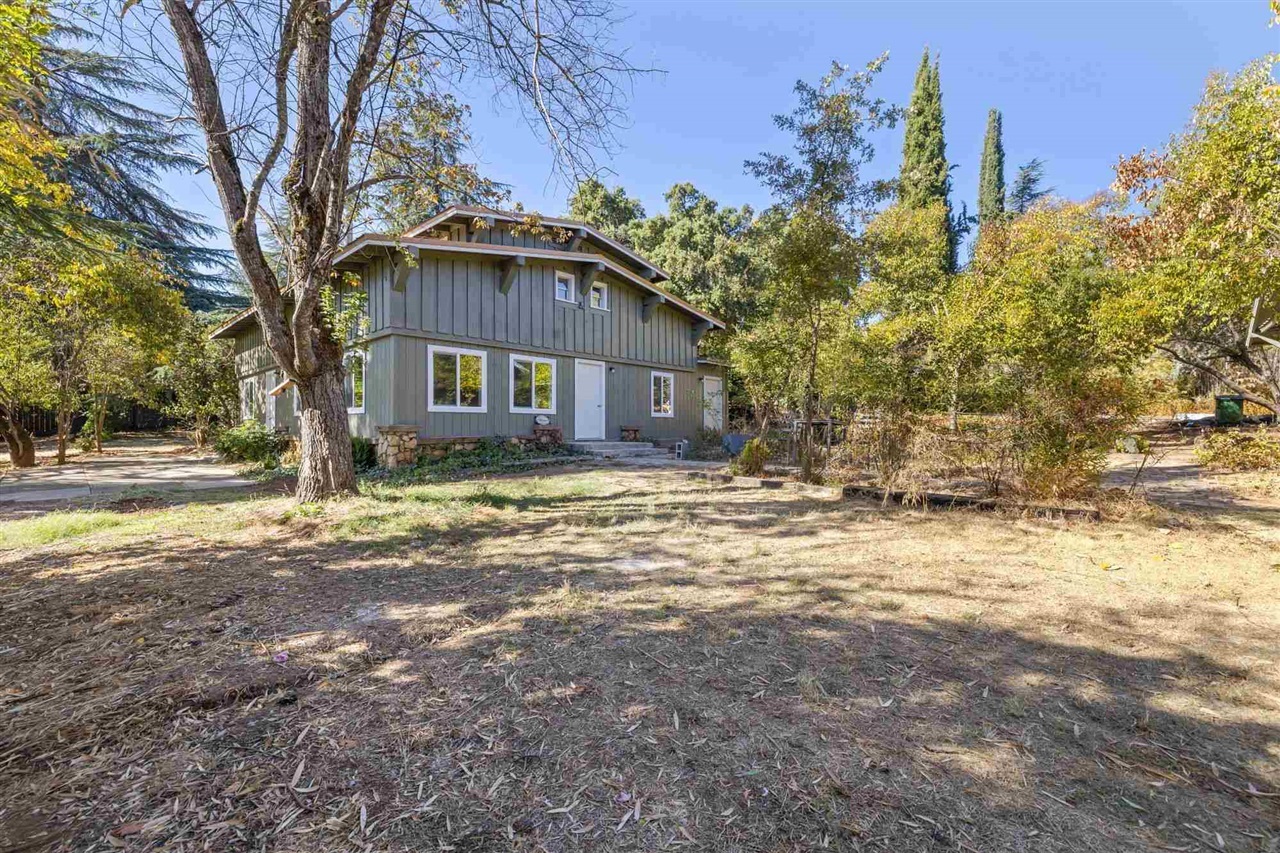 20370 E Walnut  Sonora CA 95370 photo
