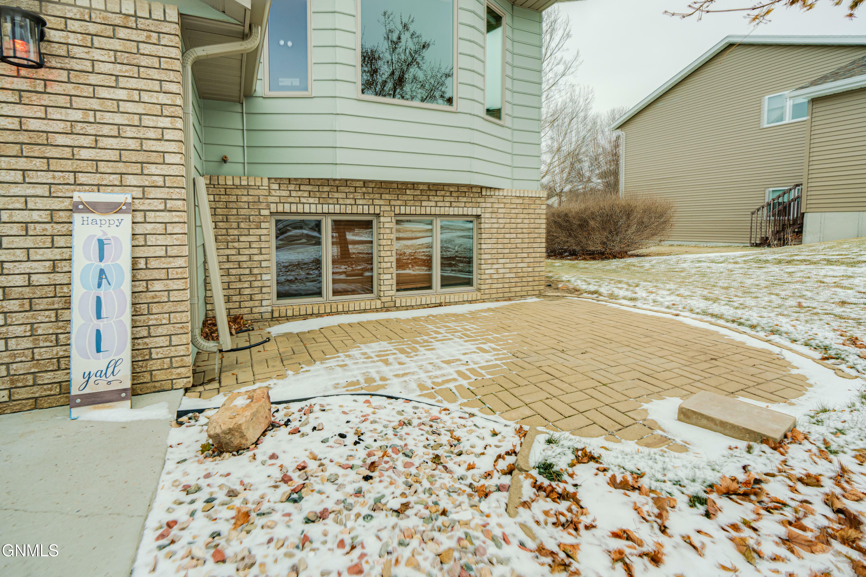 Property Photo:  1777 Volk Drive  ND 58501 