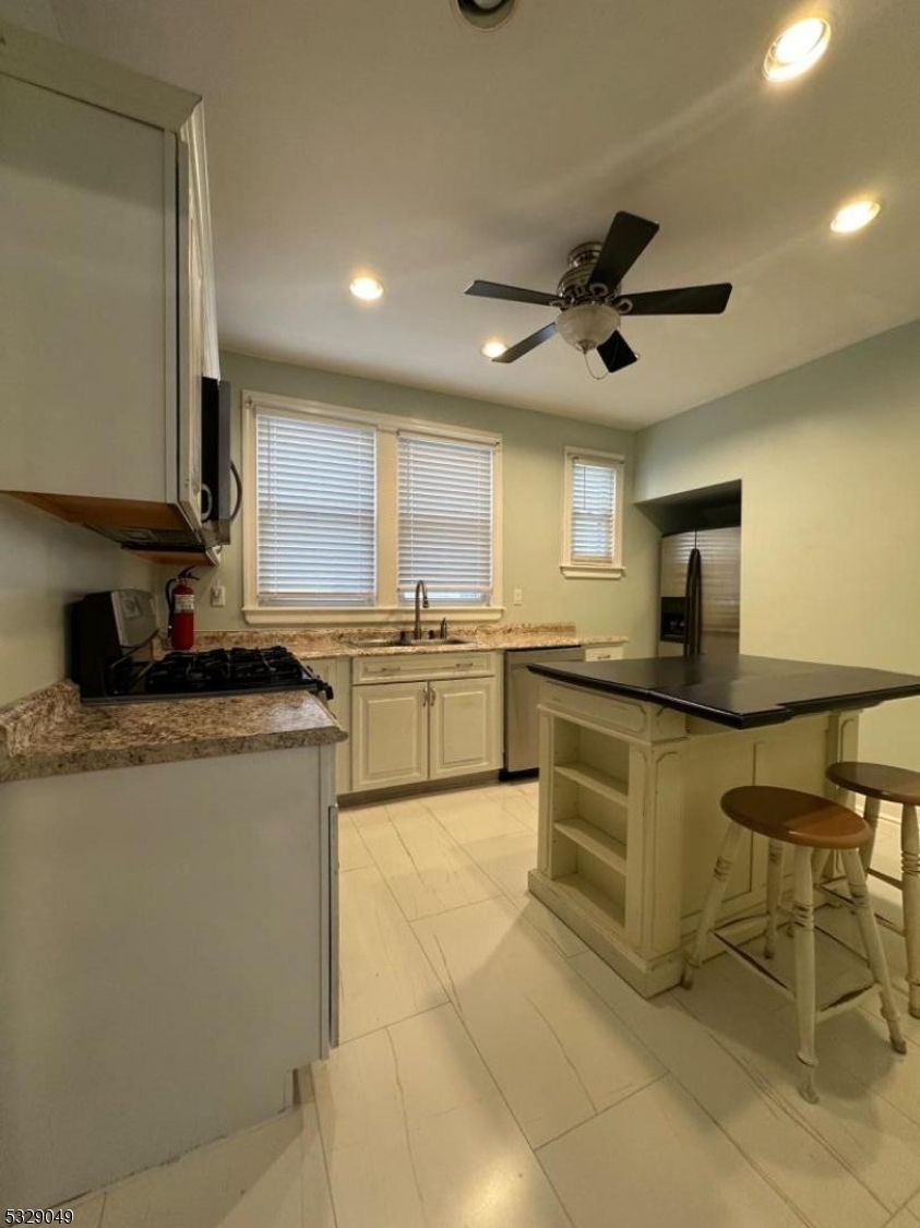 Property Photo:  35 Monticello Ave 1  NJ 07106 