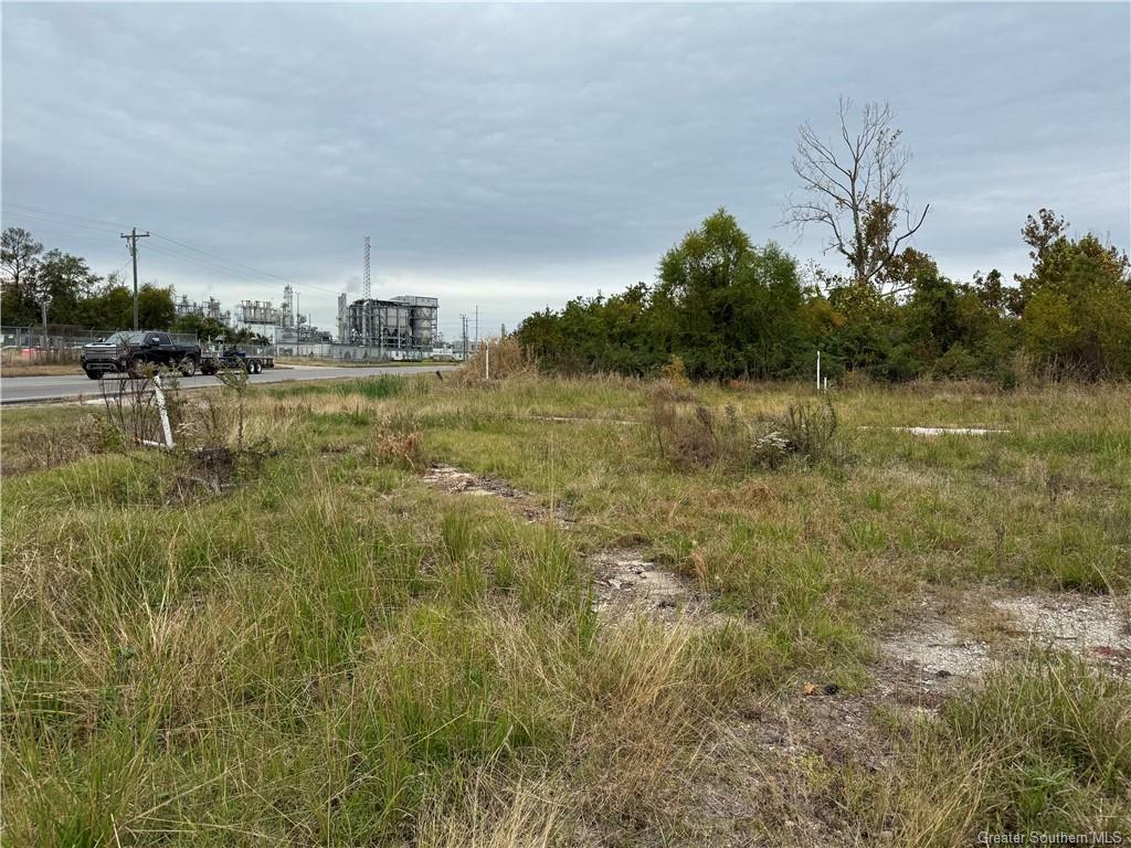 Property Photo:  1620 Houston River Road  LA 70669 