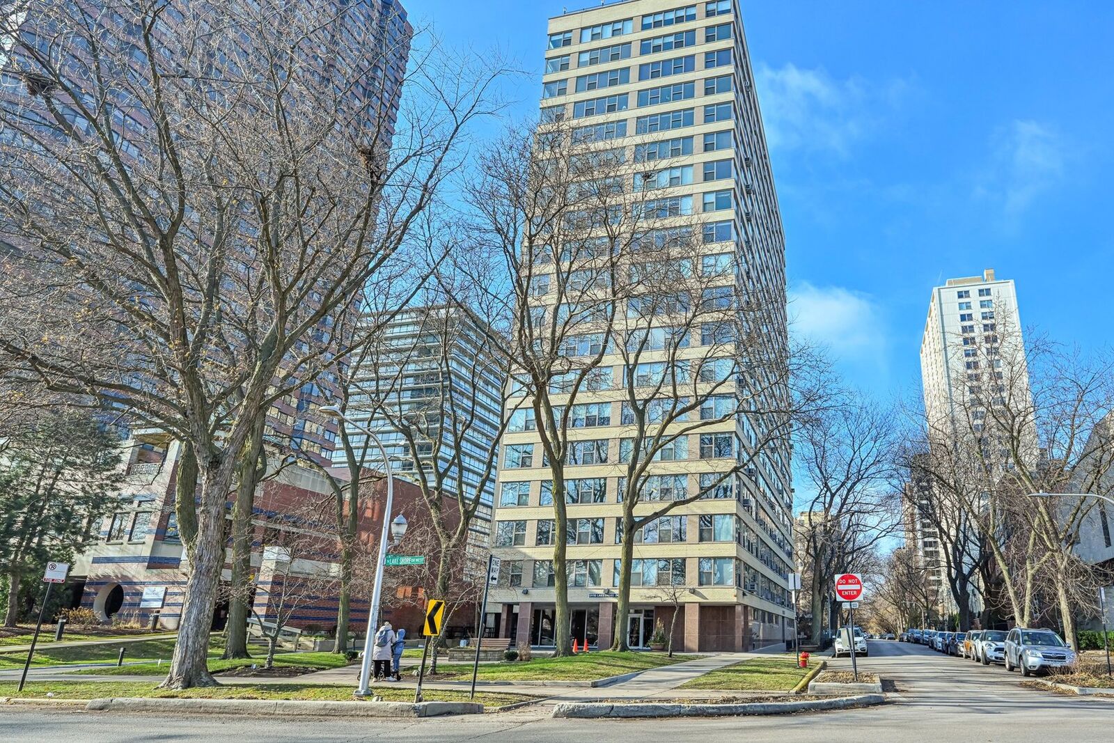 Property Photo:  2970 N Lake Shore Drive 15E  IL 60657 