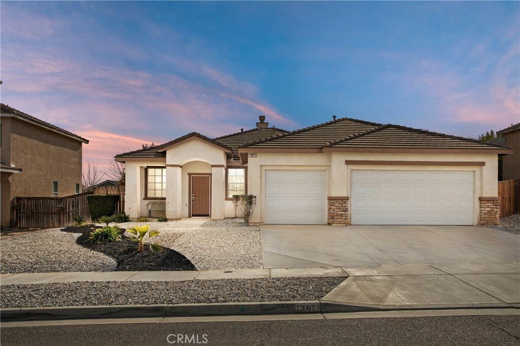 Property Photo:  13871 Mayapple Street  CA 92344 