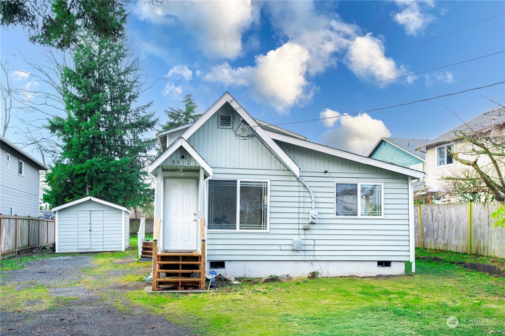 Property Photo:  9912  Holly Drive  WA 98204 