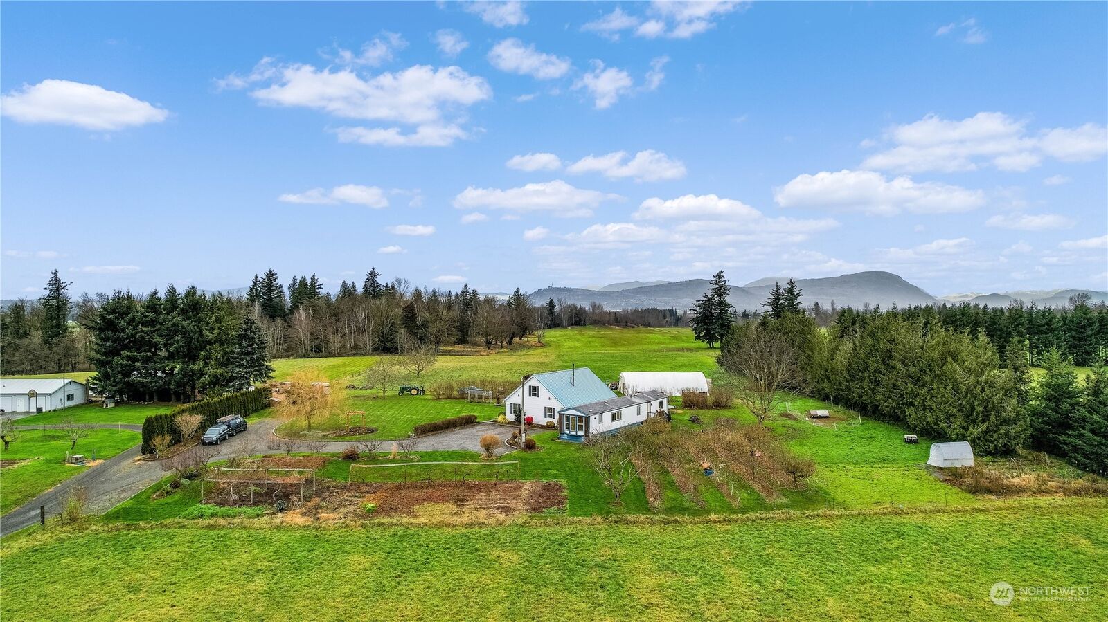 Property Photo:  4332  Minaker Road  WA 98295 