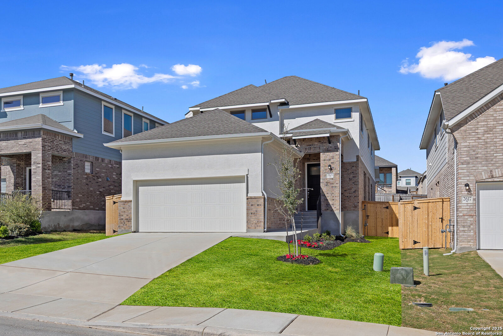 Property Photo: 2621 White Willow TX 78245