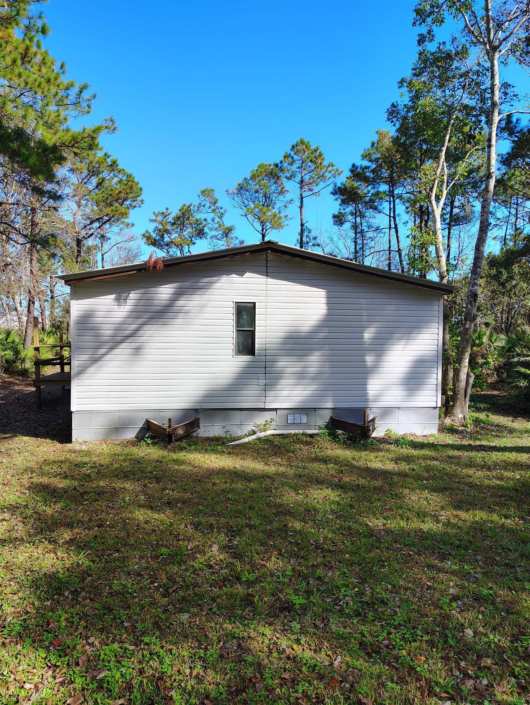 Property Photo:  4915 Avenue A  FL 32095 