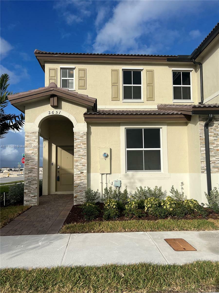 Property Photo: 2651 SE 28 Dr 2651 FL 33034