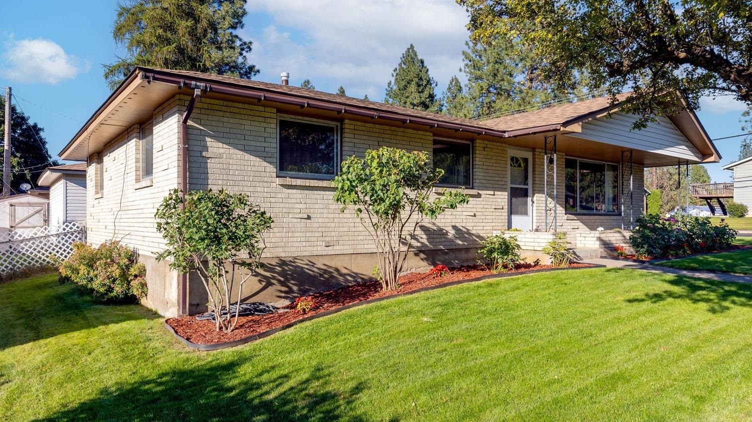 Property Photo:  706 W Carolina Way  WA 99208 