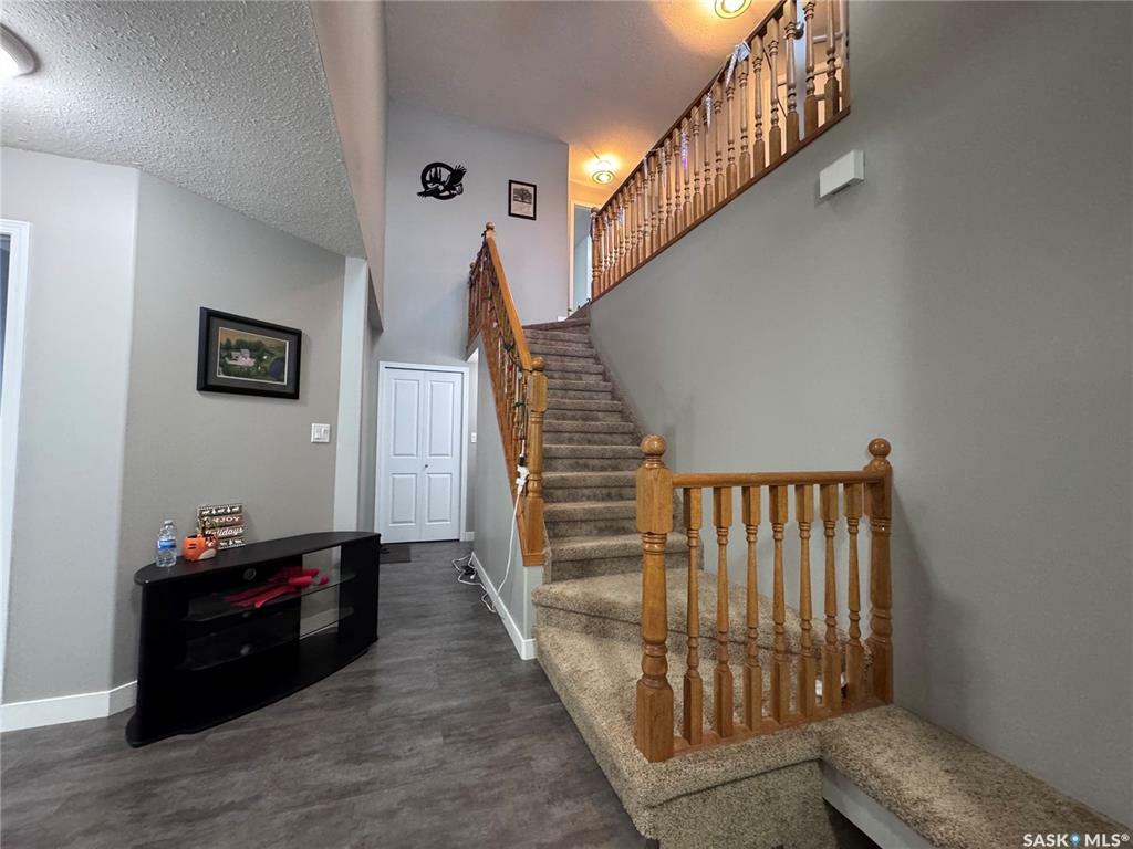 Property Photo:  330 3rd Street E  SK S0K 0G0 