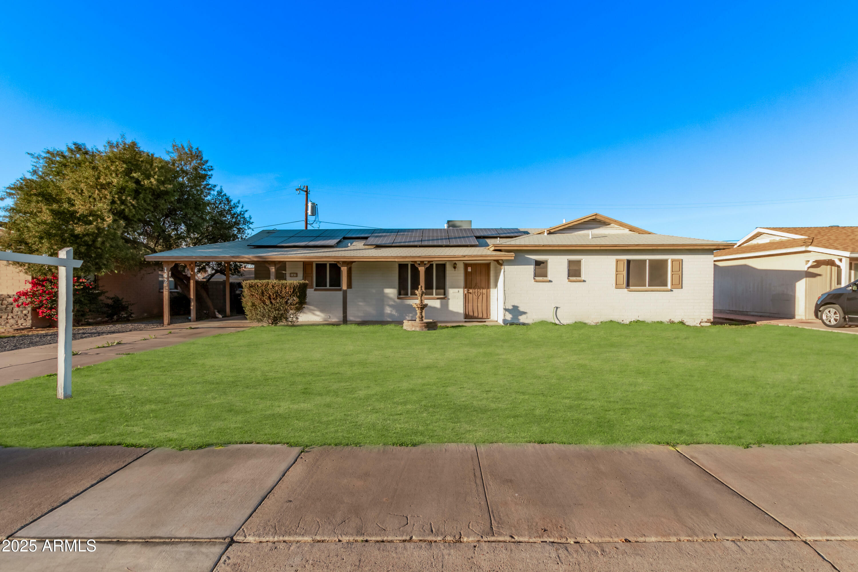 Property Photo:  142 W Ivanhoe Place  AZ 85225 
