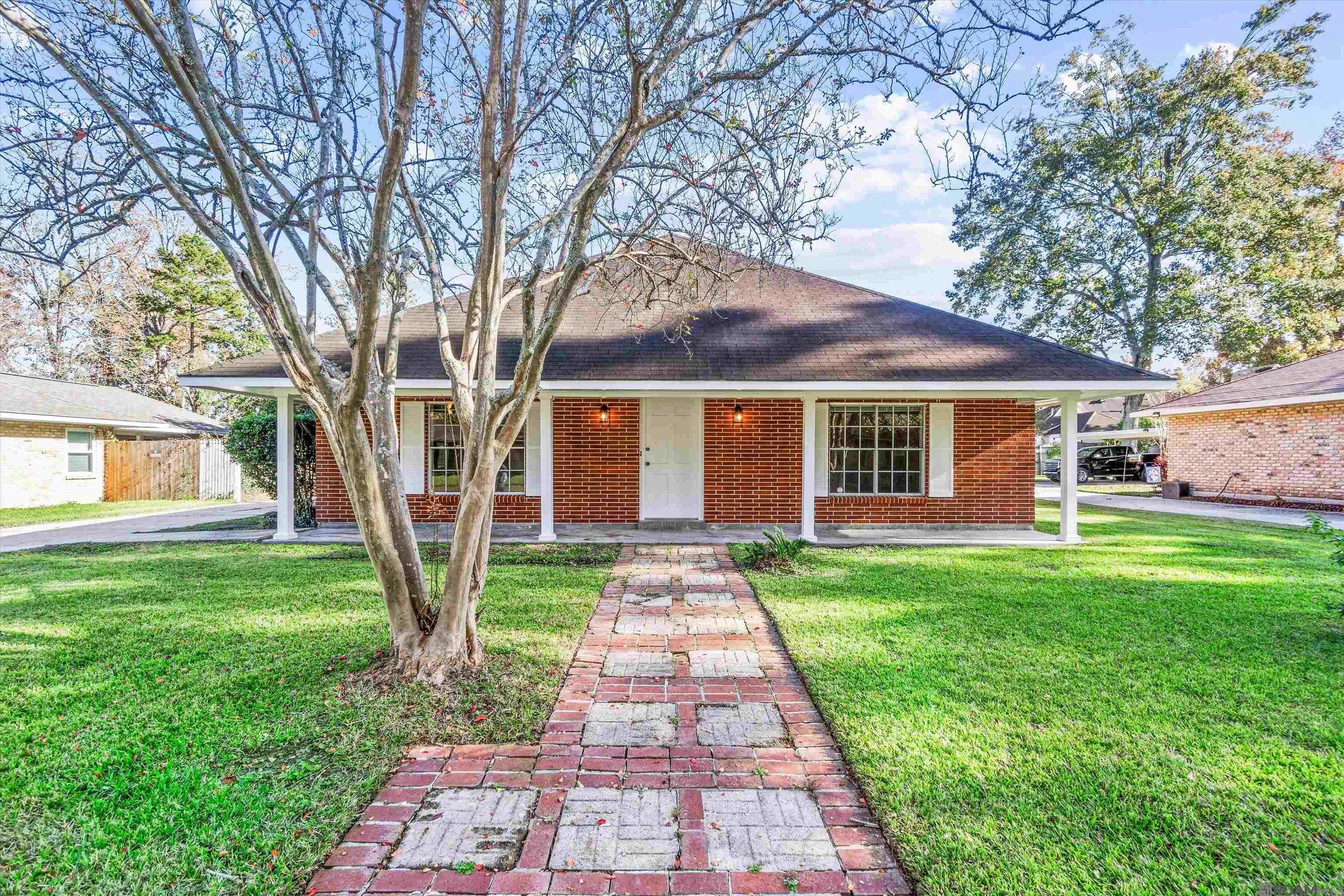 Property Photo:  478 Corby Dr  LA 70810 