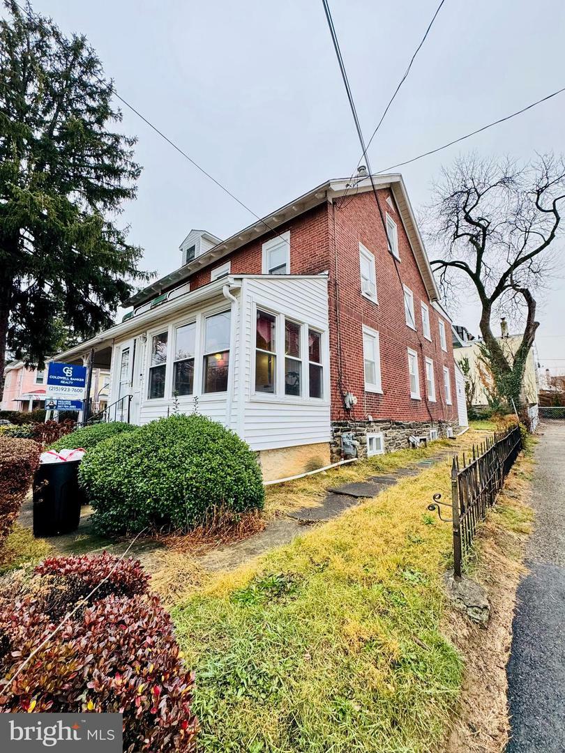 Property Photo:  203 Chestnut Avenue  PA 19003 