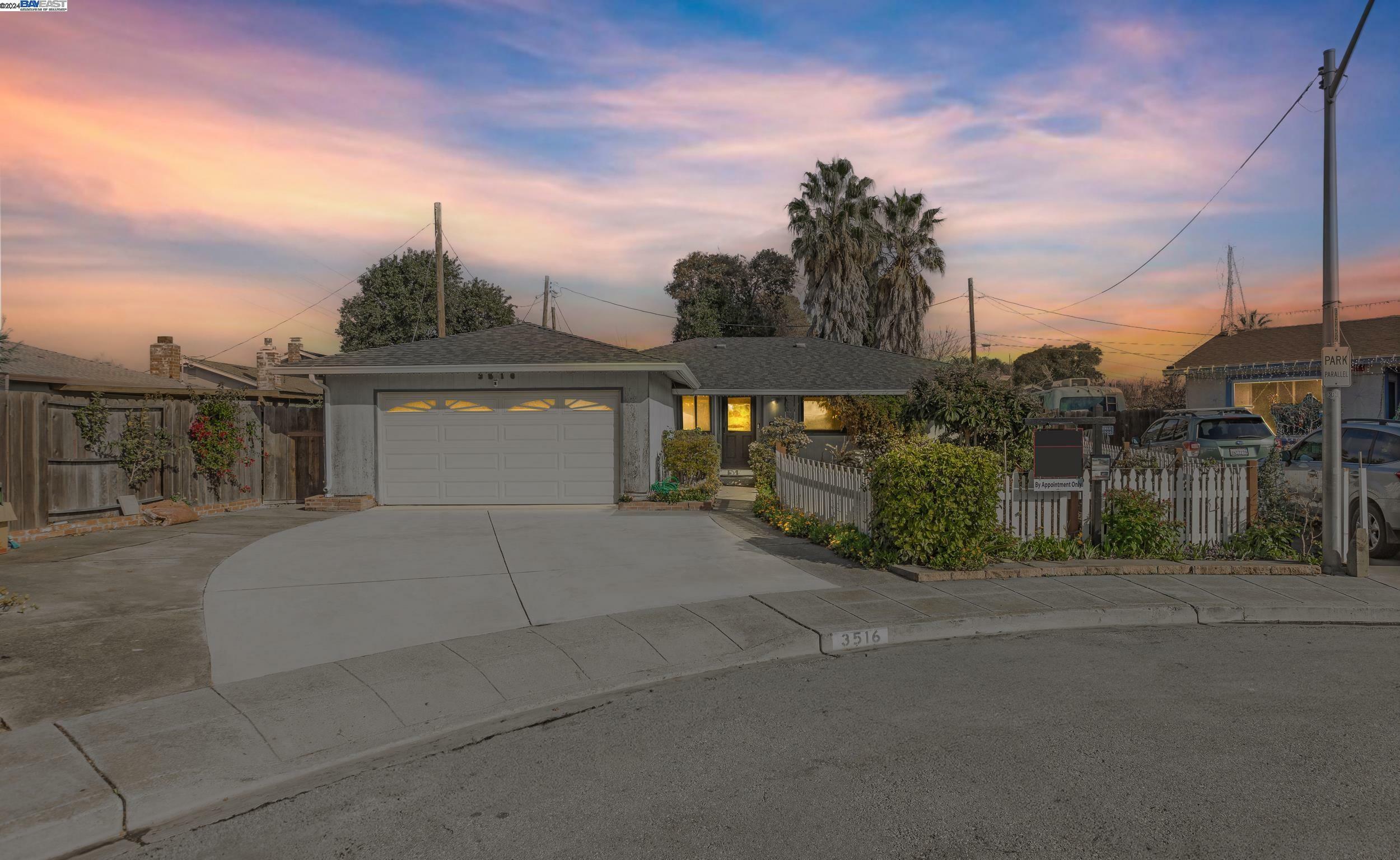 Property Photo:  3516 Rowena Ct  CA 95054 