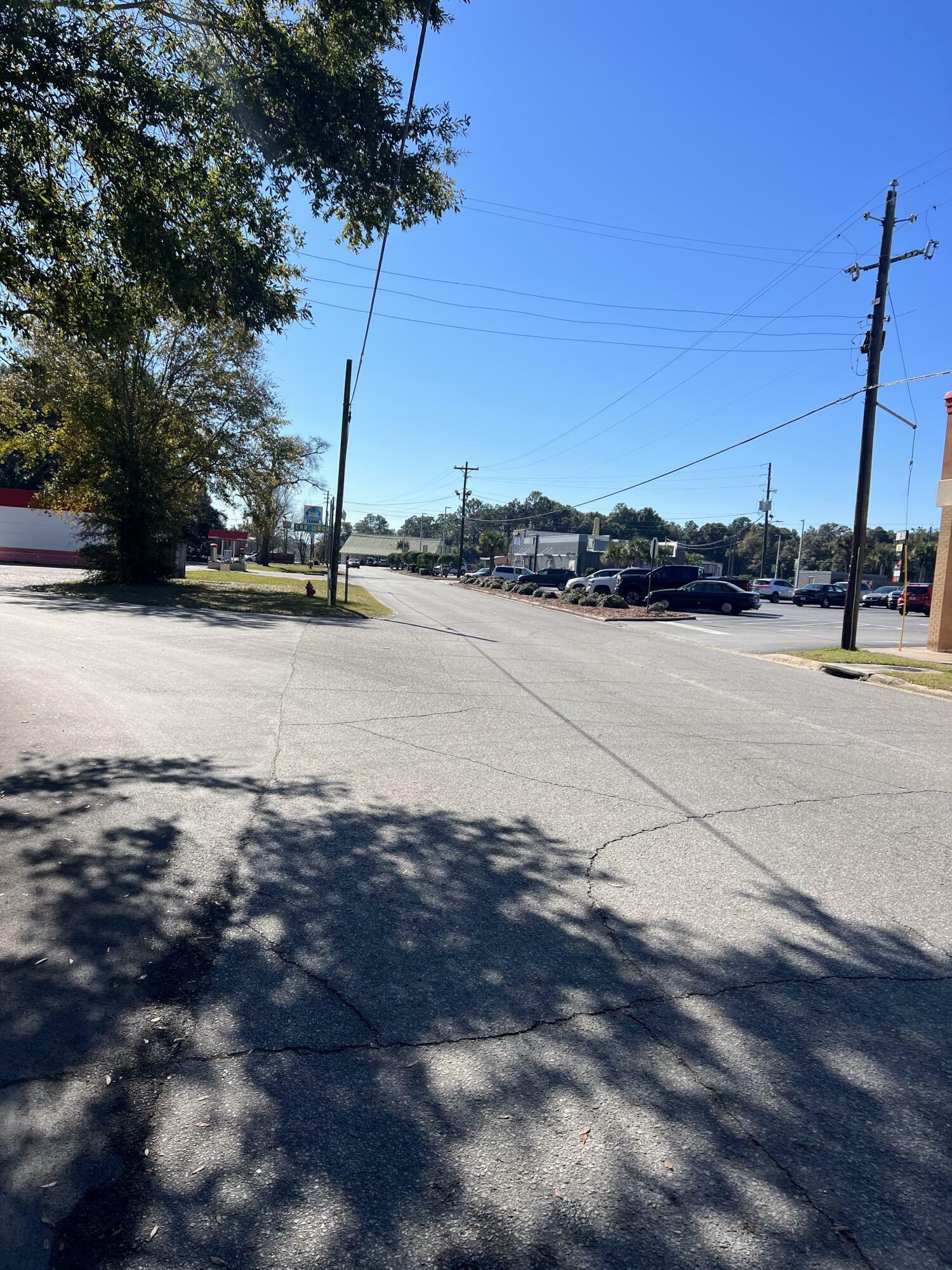 Property Photo:  Lots 1,2,3 W Juniper Avenue  FL 32536 