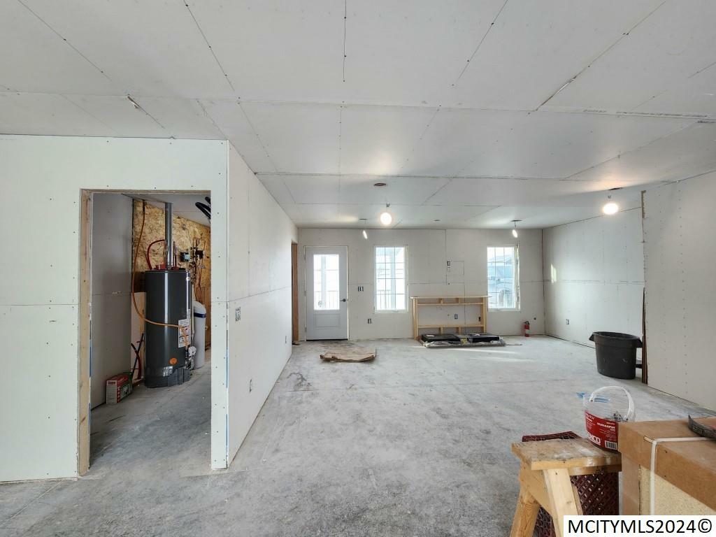 Property Photo: 2506 S 32nd St IA 50428