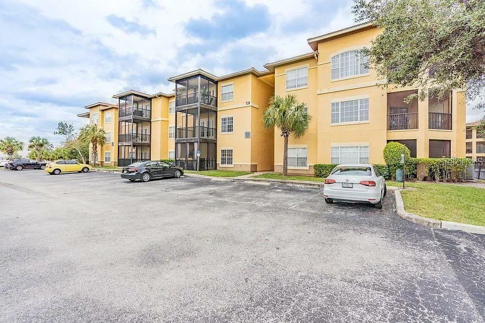 Property Photo:  4333 Bayside Village Drive 125  FL 33615 