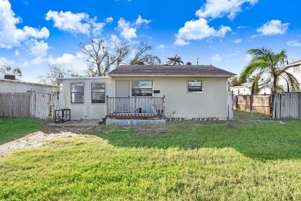 Property Photo: 154 81st Avenue N FL 33702