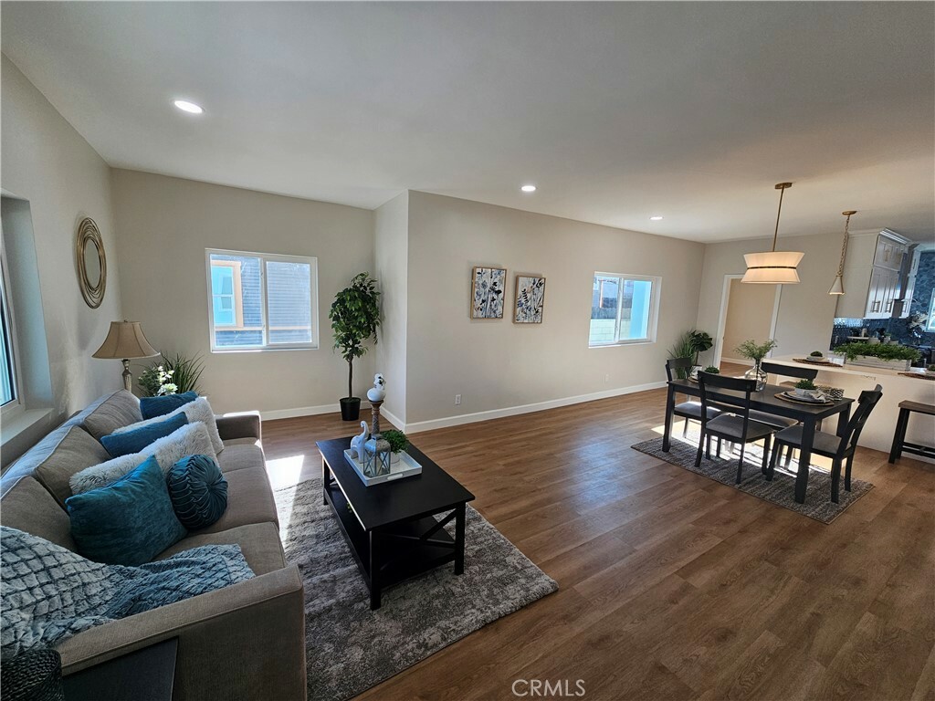 Property Photo:  1435 Pine Avenue  CA 90813 