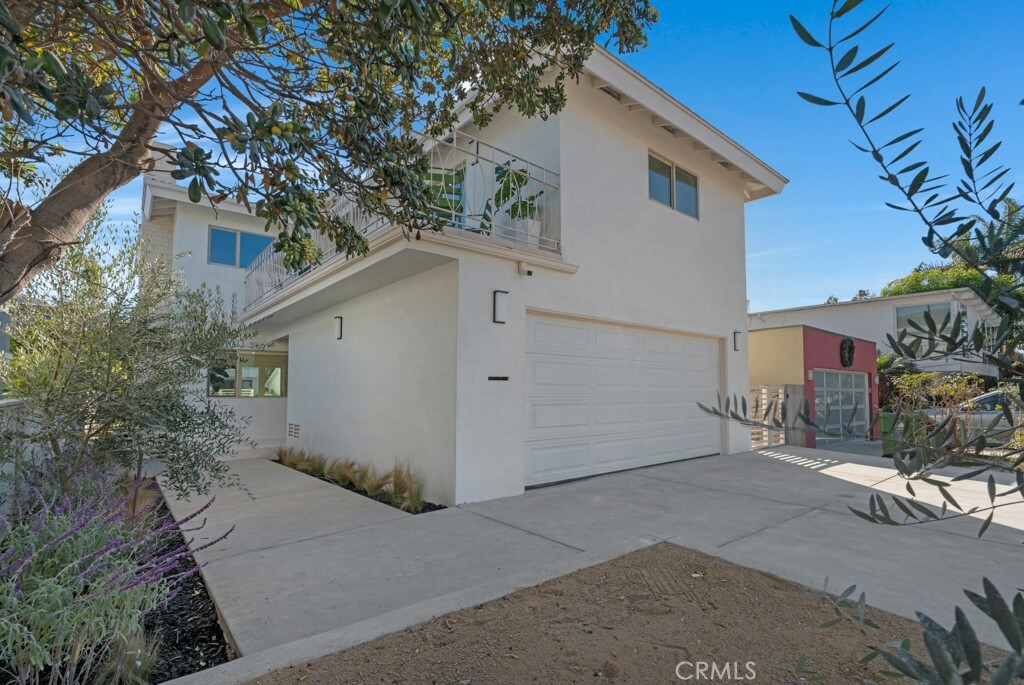 Property Photo:  7822 W 79th Street  CA 90293 