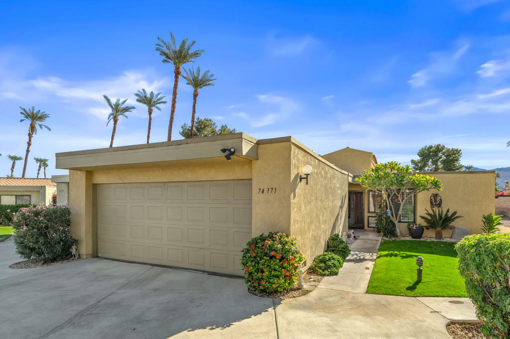 Property Photo:  74171 Santa Rosa Circle  CA 92260 