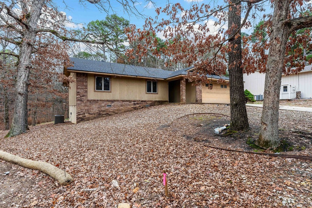 Property Photo:  4 Horatio Lane  AR 72714 