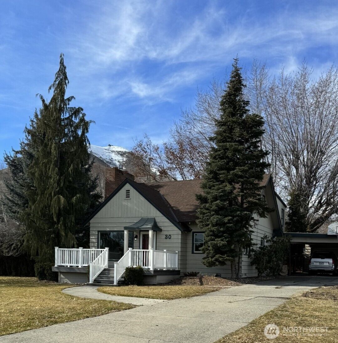Property Photo: 30 N Western Avenue WA 98801