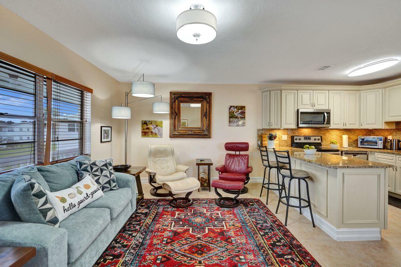 Property Photo: 116 Easthampton E FL 33417