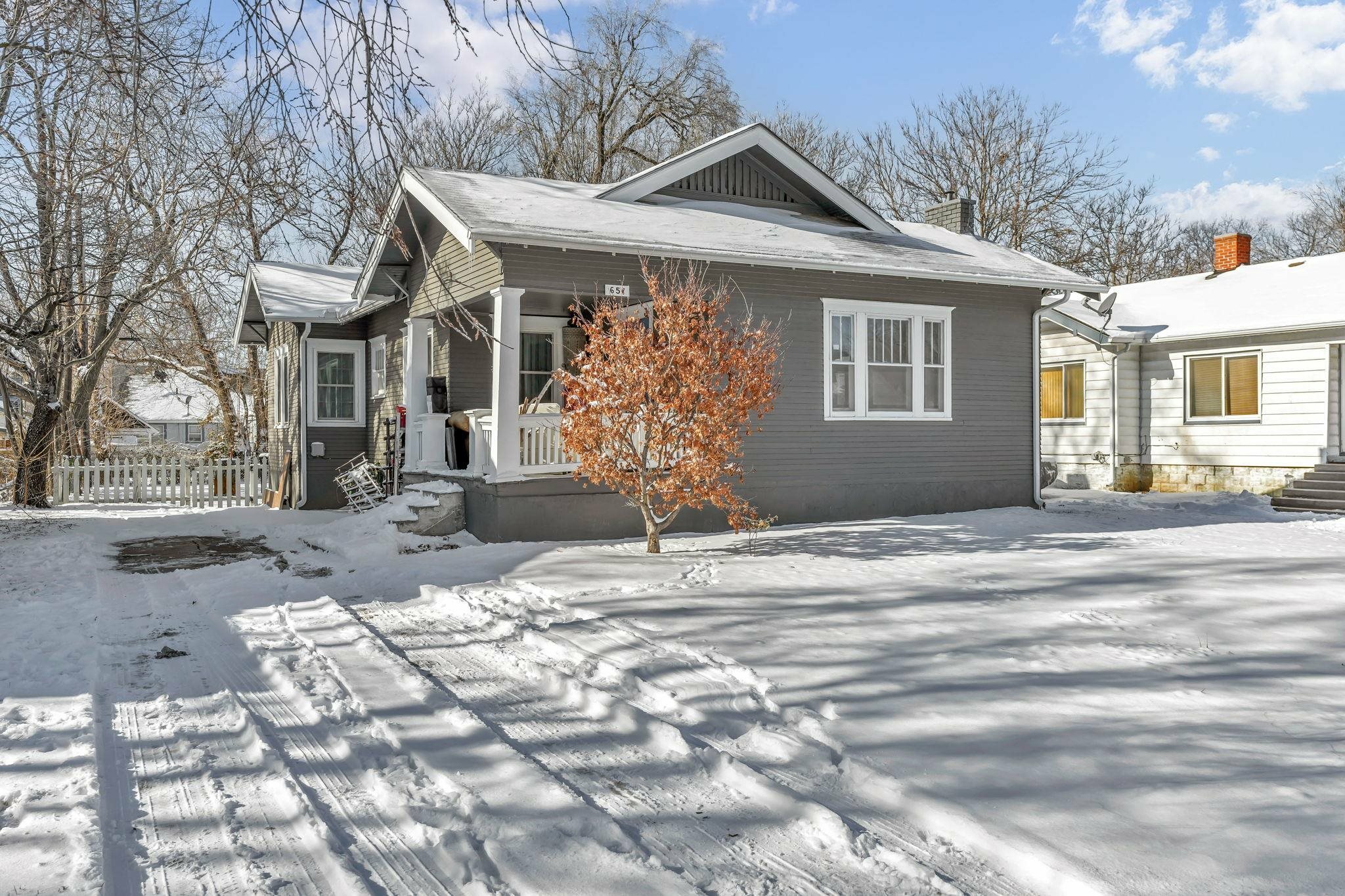 Property Photo:  651 N Estelle Ave  KS 67214 