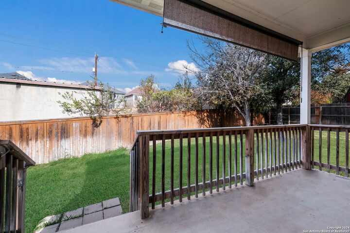 Property Photo:  7530 Cove Way  TX 78250 