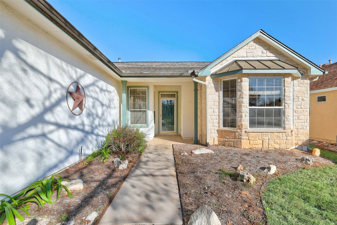 Property Photo:  118 Dewberry Drive  TX 78633 