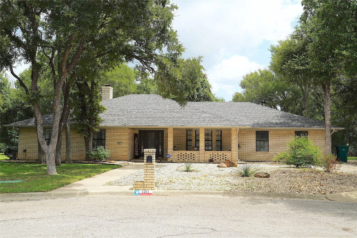 Property Photo: