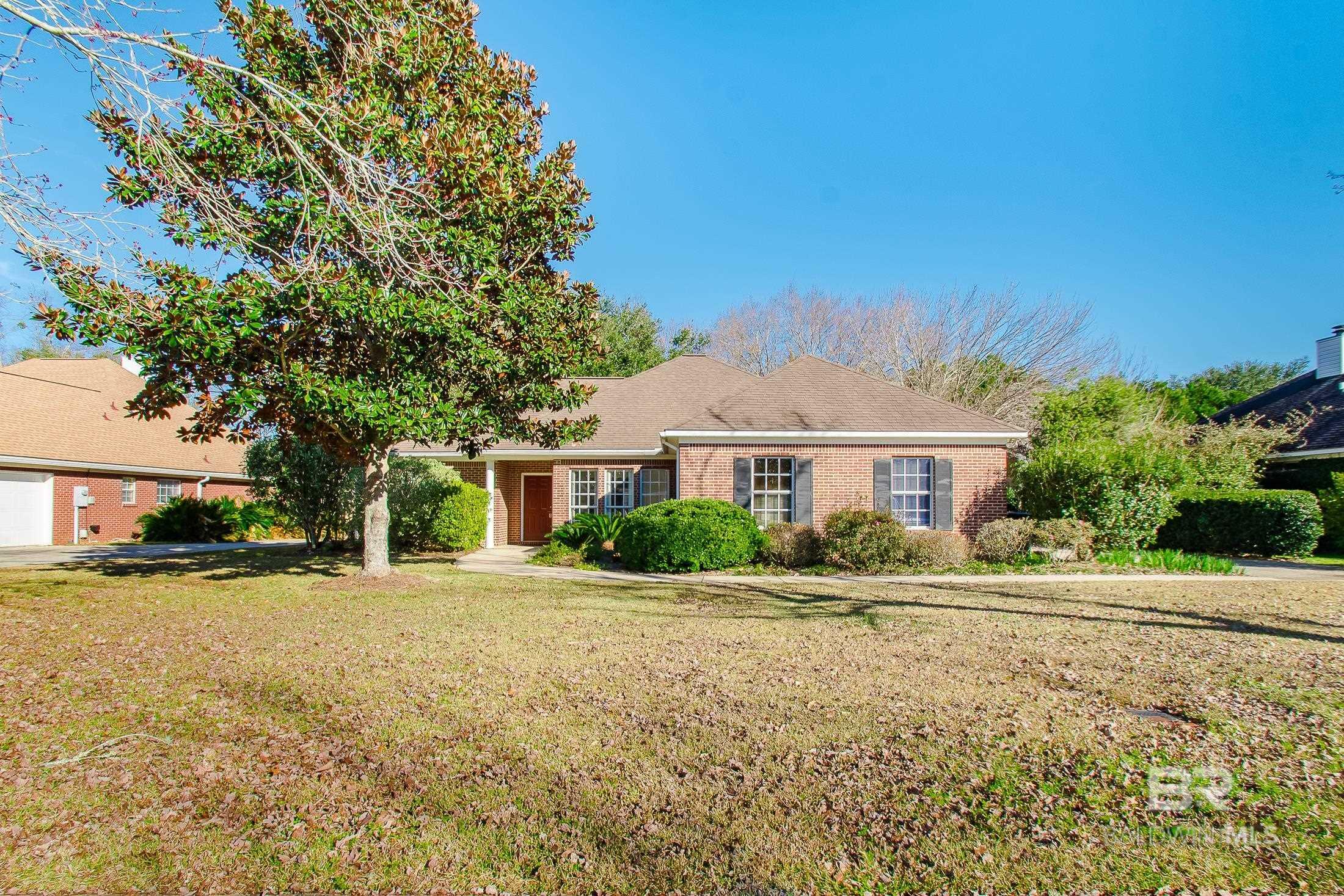 Property Photo:  167 Hawthorne Circle  AL 36532 