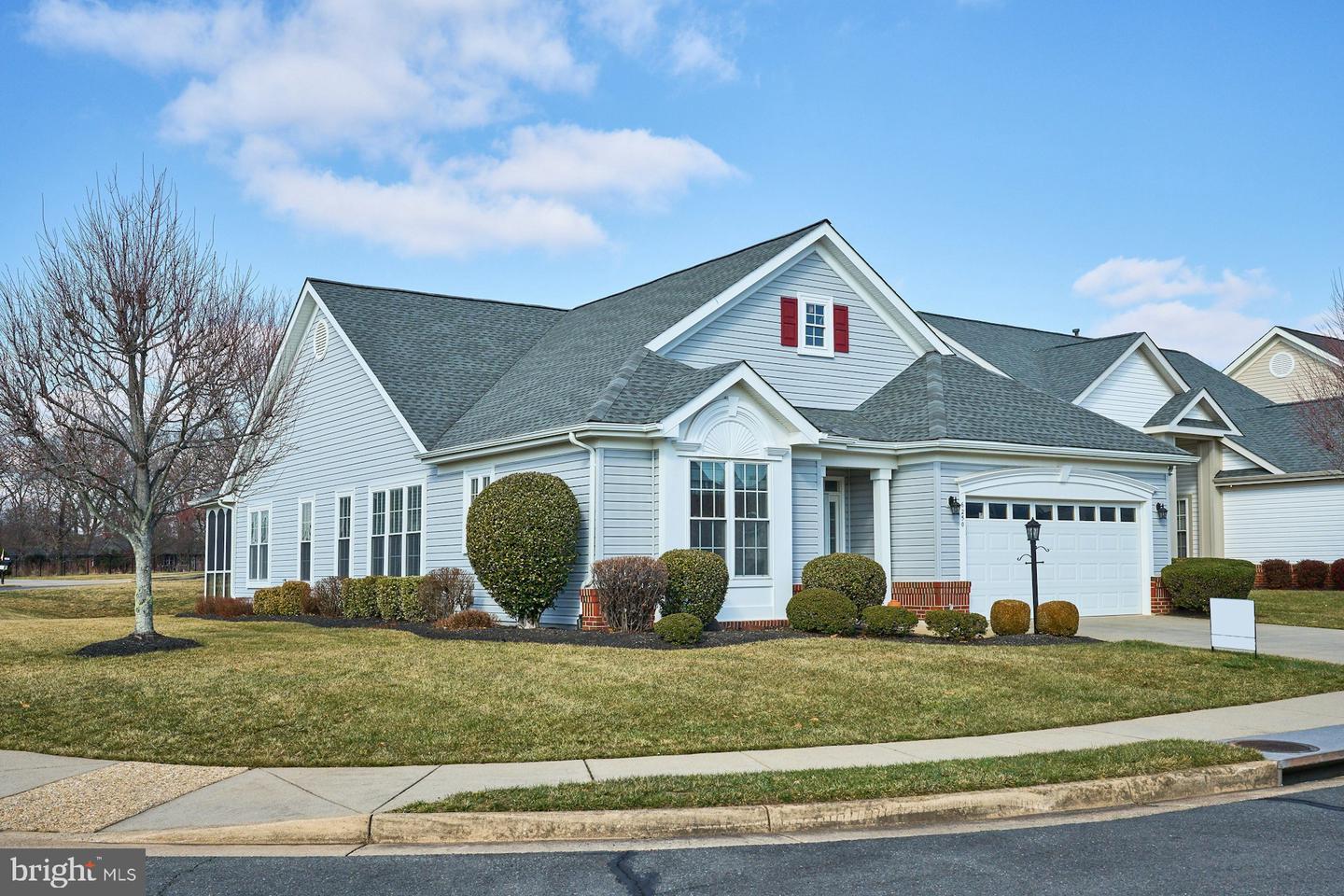 Property Photo: 6250 Settlers Trail Place VA 20155